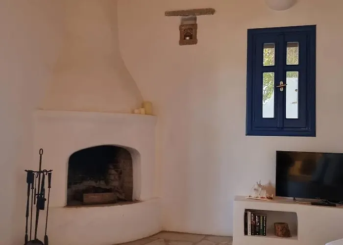 Kalliopi Paros Semesterbostad Ambelas